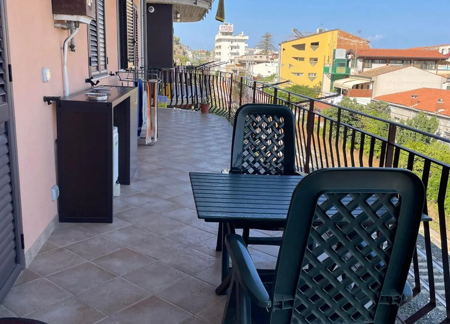 Leto Apartment 勒托阳尼